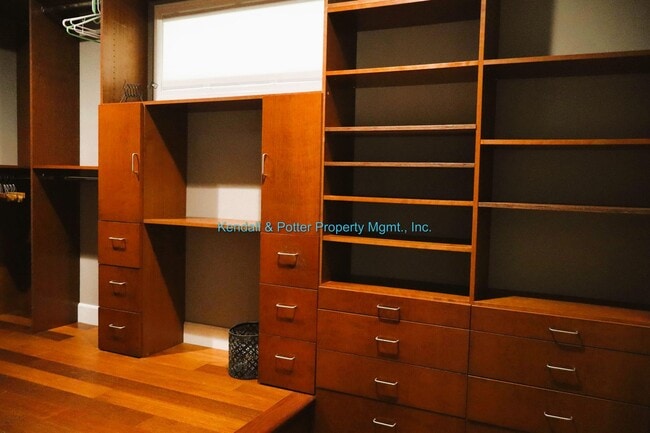 Building Photo - Furnished Yacht Harbor Retreat