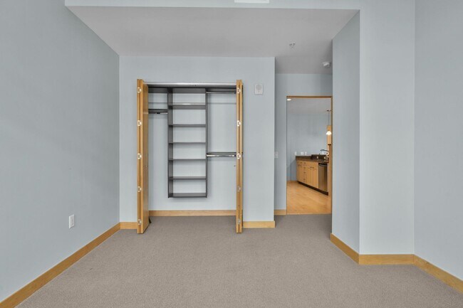 Building Photo - 309 W Washington Ave