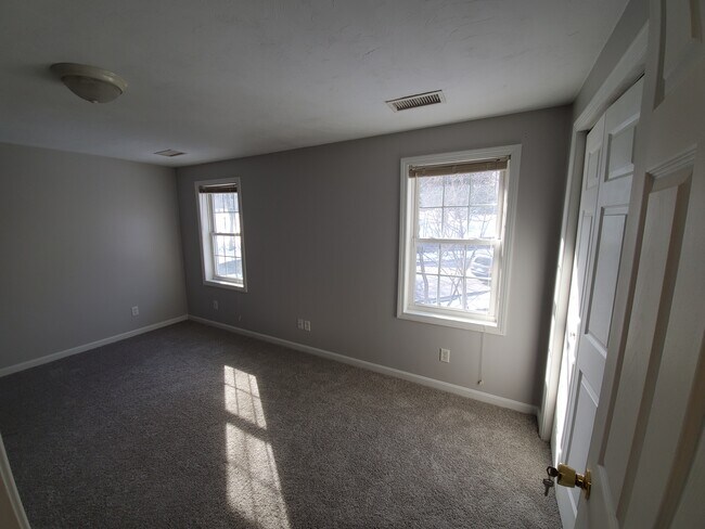 Bedroom 1 - 1 Rosamond St