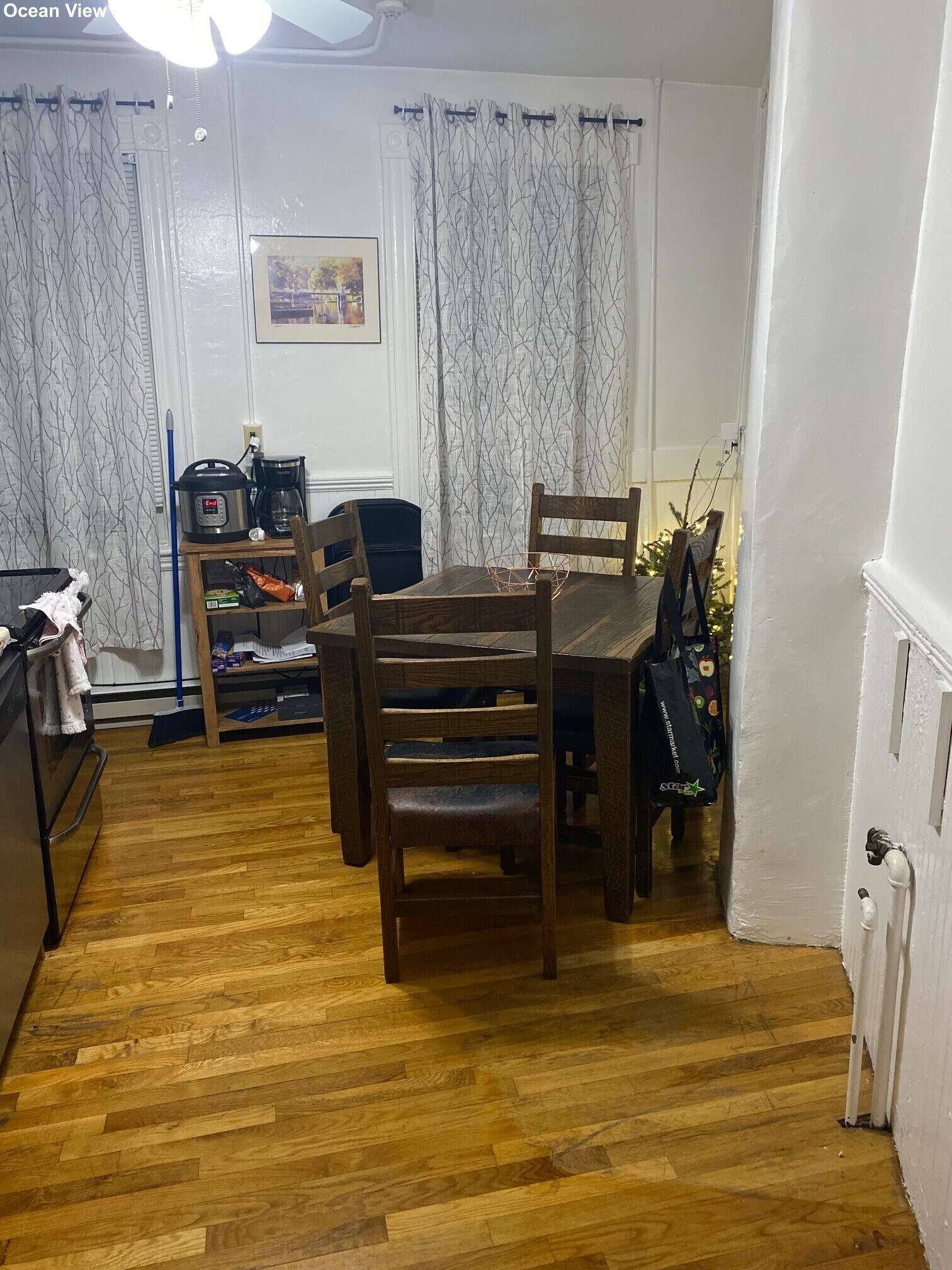 Building Photo - 11 Charter St