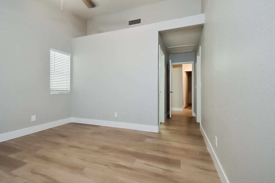 Building Photo - 6479 Lone Peak