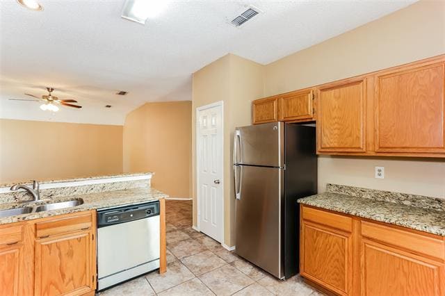 Building Photo - 2720 Clovermeadow Dr