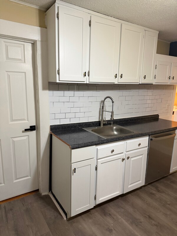 Building Photo - 122 Clark St