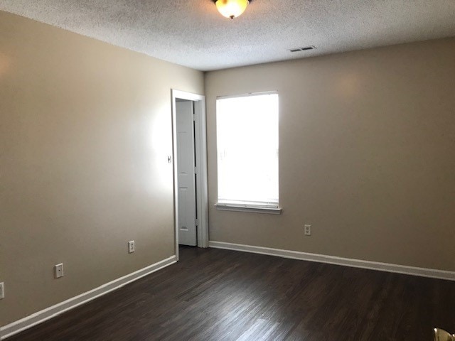 Building Photo - 9828 Aventide Ln