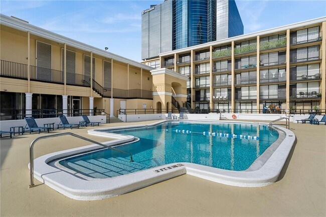 Building Photo - 151 E Washington St