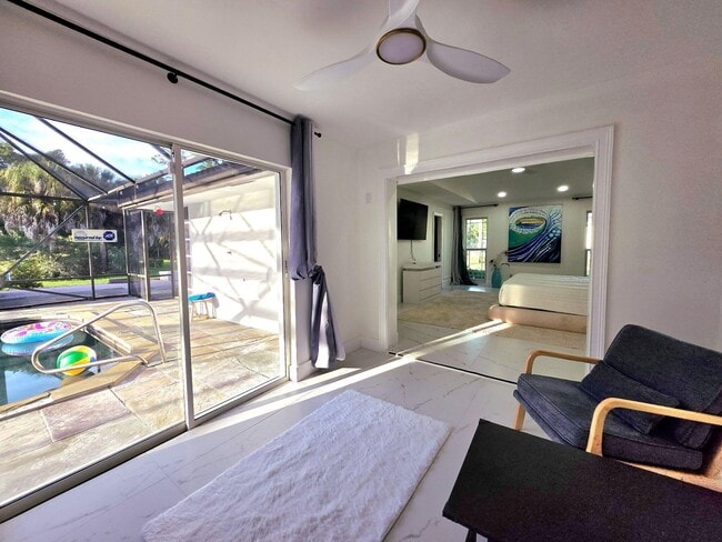 Building Photo - 12231 Areaca Dr