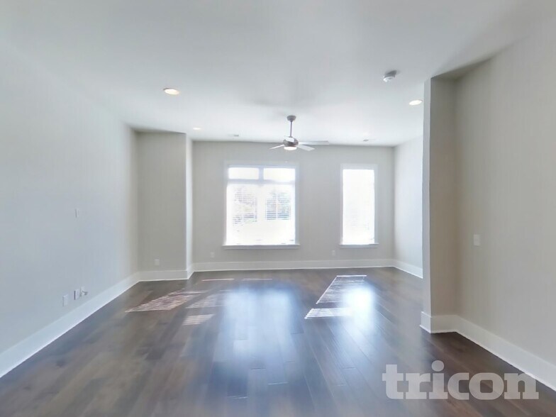 Building Photo - 1263 Hillwood Private Cove