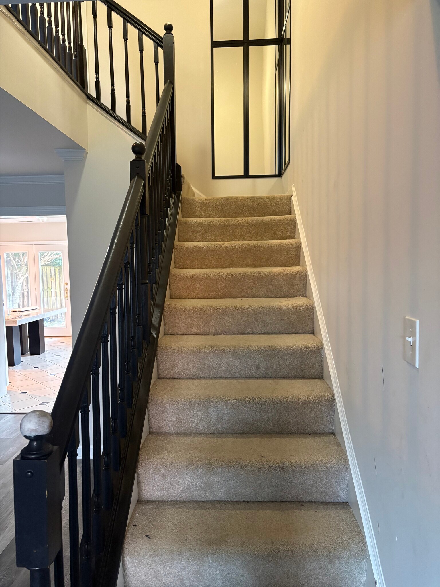 Stairwell - 548 Quince Ct