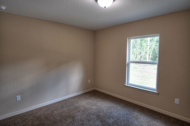Building Photo - BRAND NEW 4/2/2 Home for Rent. Available NOW!