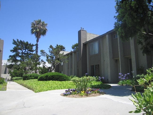 Primary Photo - Florida Street Apartments