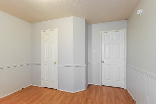 Building Photo - 12123 Carriage Oak Cir