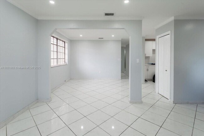 Building Photo - 561 SW 122nd Ave
