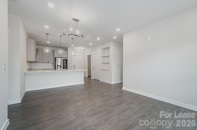 Building Photo - 3630 N Davidson St