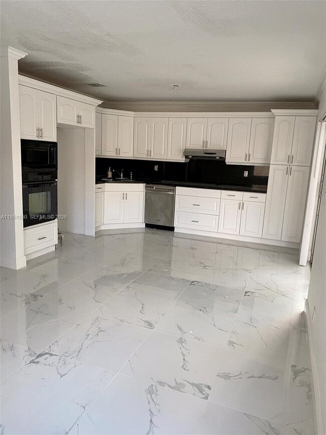 Building Photo - 11301 Rockinghorse Rd