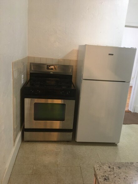 Primary Photo - 8 Adella Pl