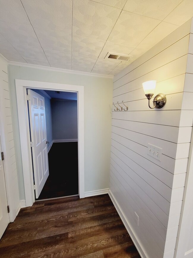 Building Photo - WRIGHTSVILLE AVE - Charming Cottage Style ...