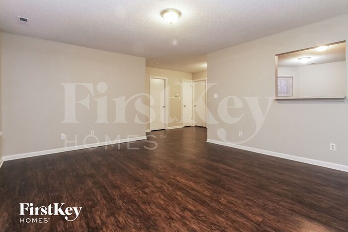 Building Photo - 4041 Magnolia Dr