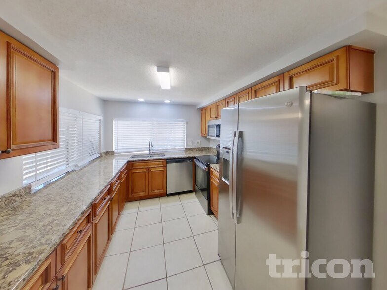 Building Photo - 3518 Springfield Dr