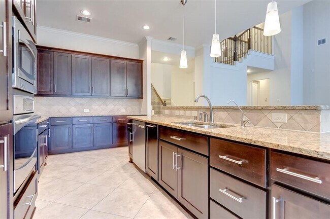 Building Photo - 10307 Latta Creek Dr