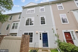 Building Photo - 19 Harbor Tree Ct