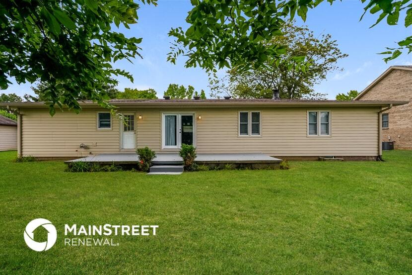 Building Photo - 305 Station St E