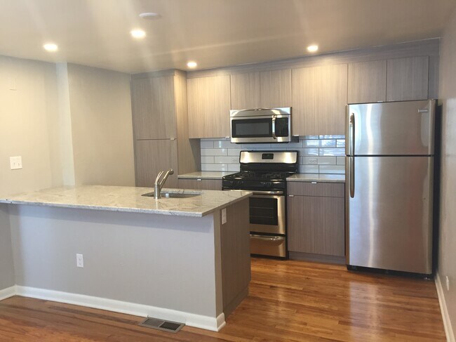 Building Photo - High and Warren