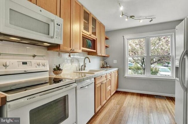 Building Photo - 94 Blueridge Ct