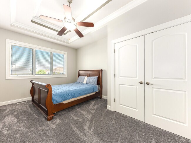 Building Photo - 2504 Skylane Dr