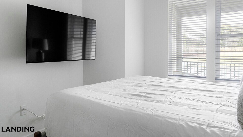 Building Photo - 2110 Birkhall St