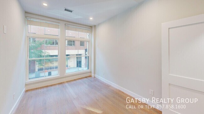 Building Photo - 230 Tremont St