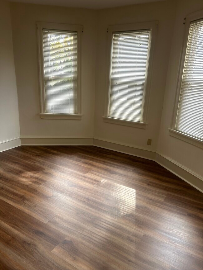 Building Photo - 309 Belmont Ave