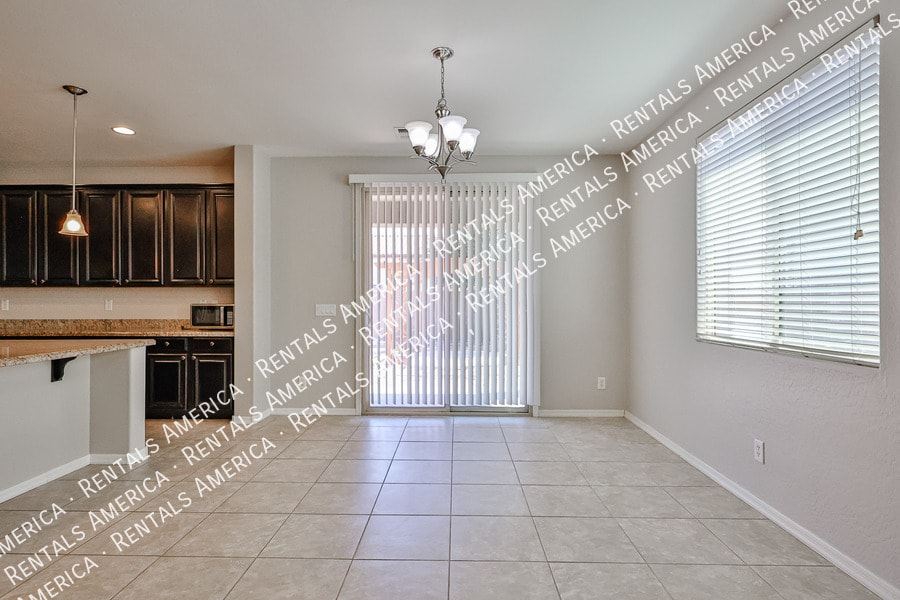 Building Photo - 15573 W Laurel Ln