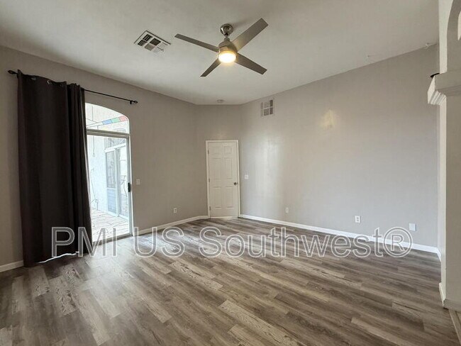 Building Photo - 3443 Sunbonnet Dr