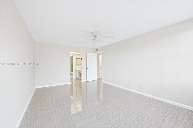 Building Photo - 16740 NE 9th Ave