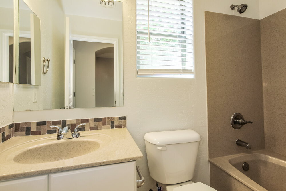 Building Photo - 5027 W Melody Ln