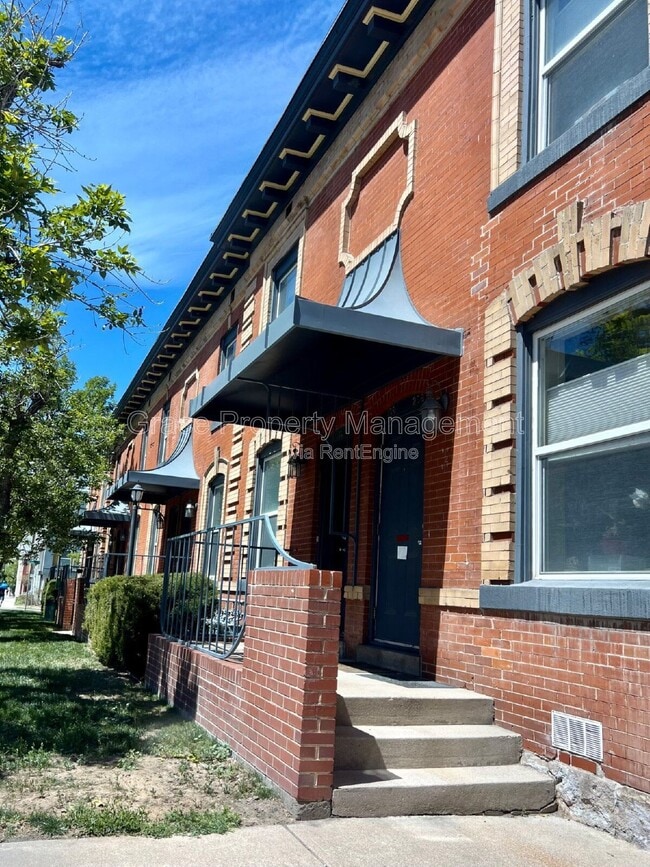 Building Photo - 2306 Glenarm Pl