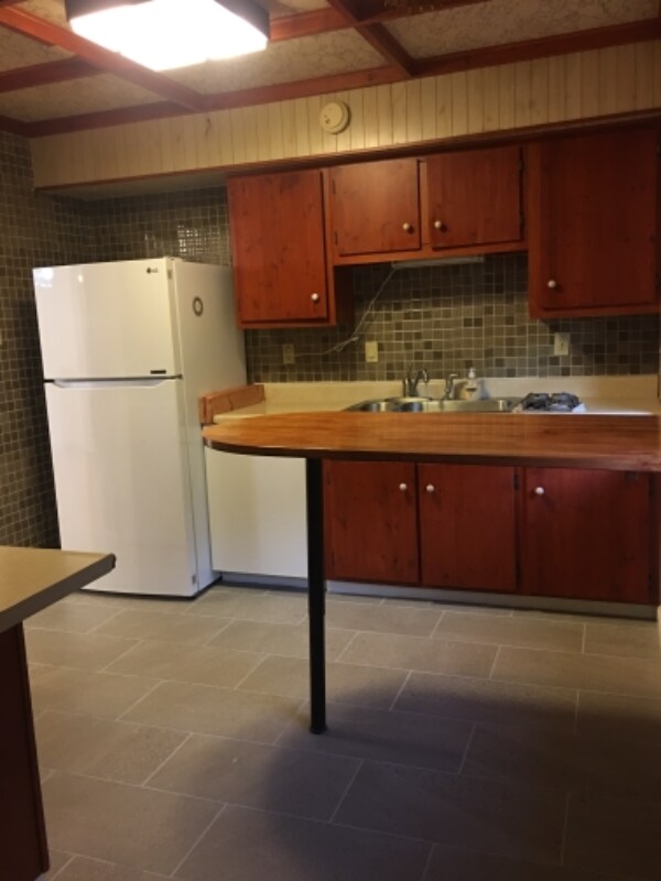 Building Photo - 2279 Shady Ave