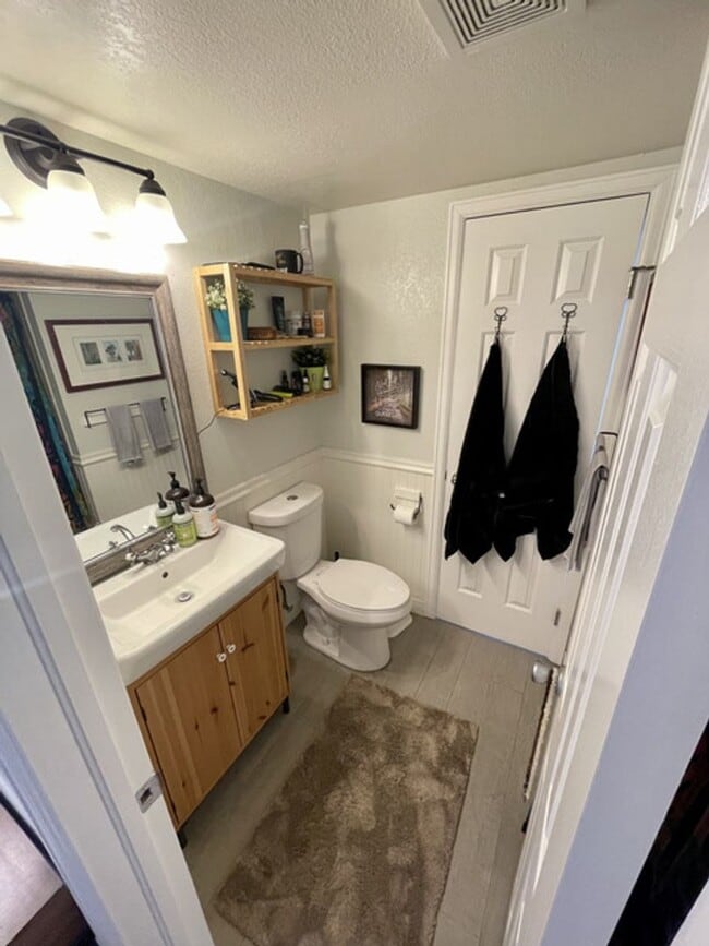 Building Photo - 4871 White Rock Cir