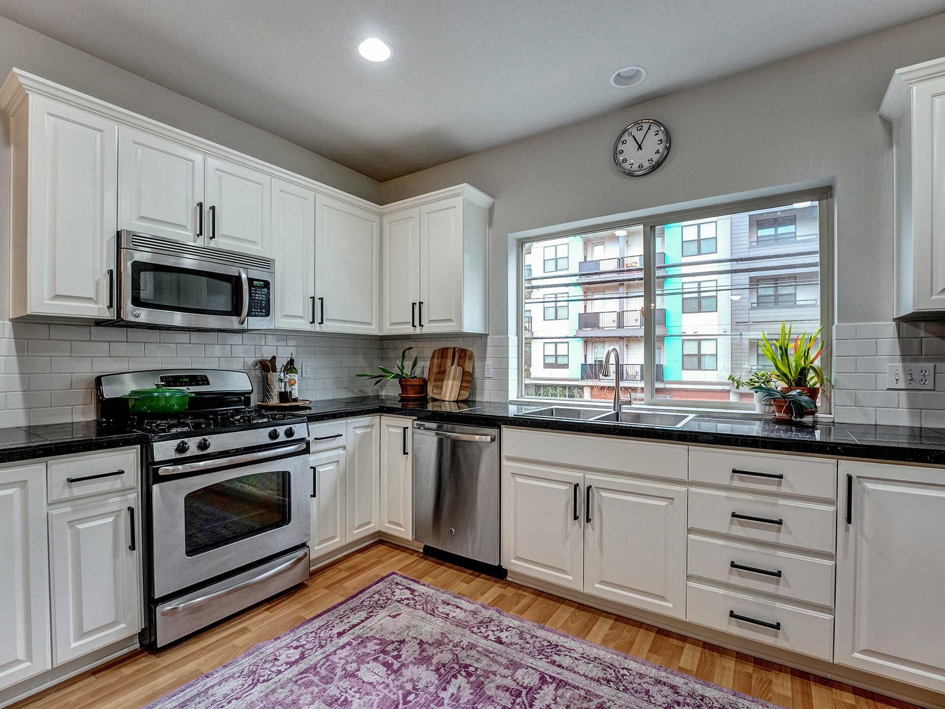 Building Photo - 8918 SW Elena Ln