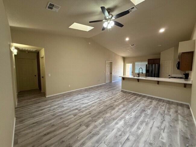 Building Photo - 7375 E 39th St