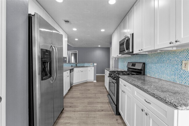 Building Photo - 2826 Wood Hollow Dr