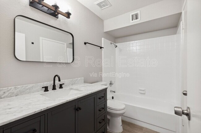 Building Photo - 30 E Brown Rd