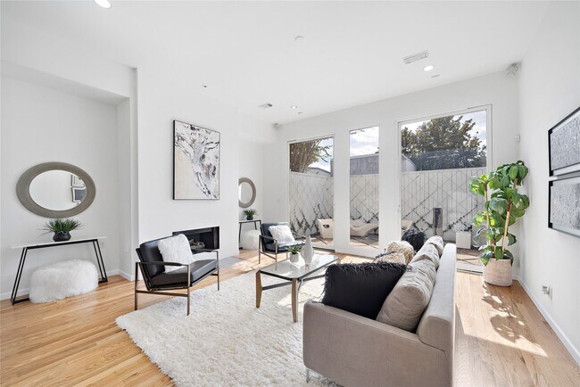 Building Photo - 2437 North Blvd