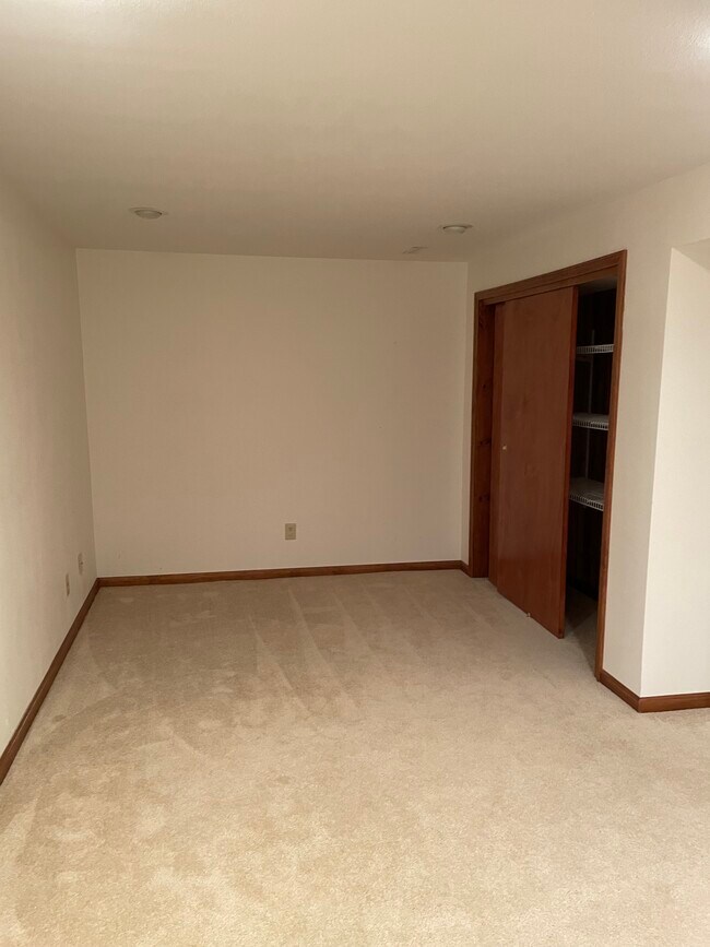 Bedroom #3 and/or Office/Game room - 1505 Little Bluestem Ct