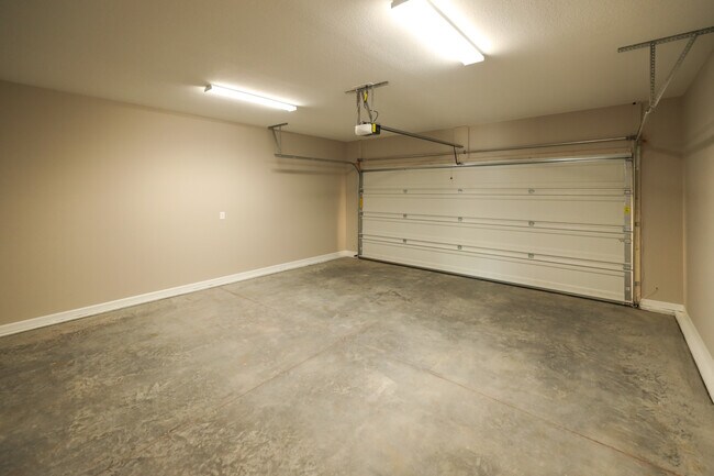 Building Photo - 5804 Rain Cloud Rd