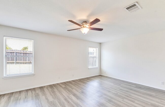 Building Photo - 150 Rummel Dr