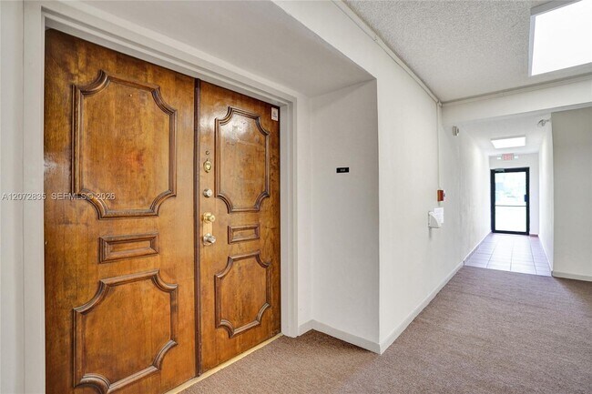 Building Photo - 5700 SW 127th Ave