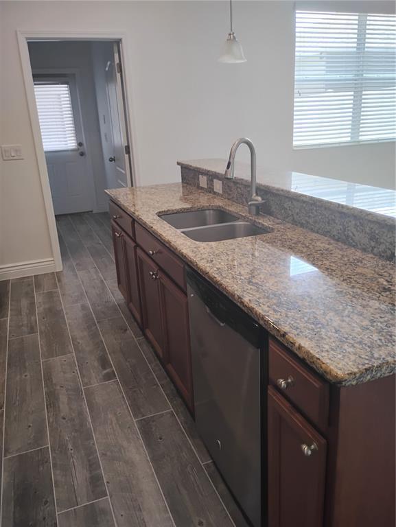 Building Photo - 12844 Strode Ln