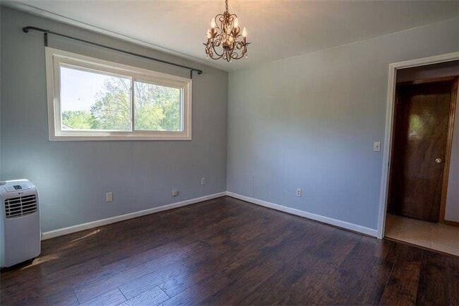 Building Photo - 1540 Magnolia Pl