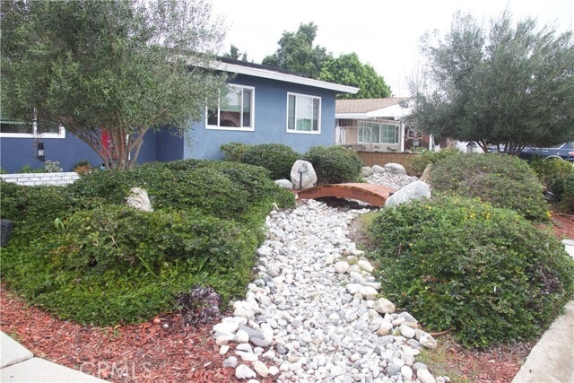 Building Photo - 9621 Central